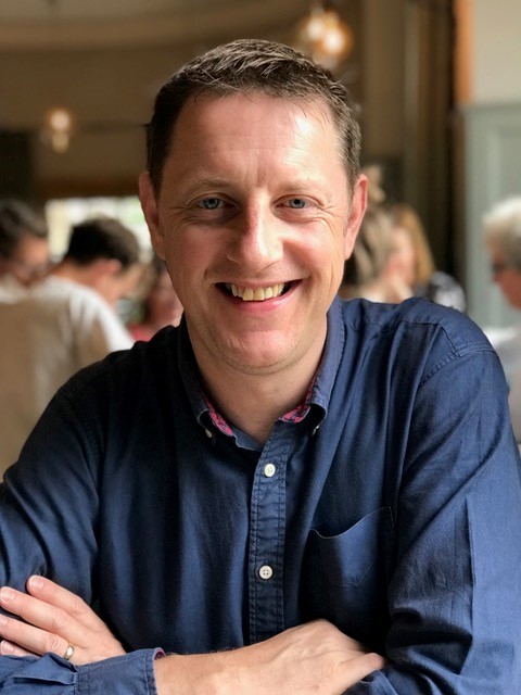 maggiesoxford's tweet photo. Steve was diagnosed with Kidney Cancer in 2010 at the age of 40. "Maggie's provides me with a safe haven between treatments or when waiting for scan or blood results at the Churchill Hospital. A friendly face, and cup of tea is always welcome at these stressful times!" https://t.co/AOkINuBTIg
