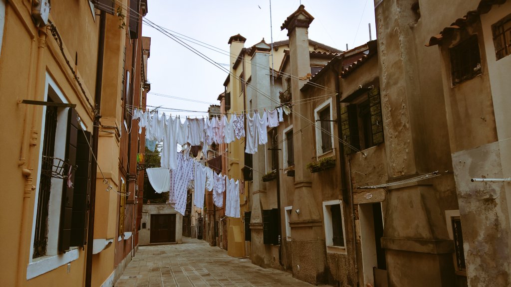 Same street. Different  #POV.  #Washing on a  #Foggy day.  #Venezia  #Venice