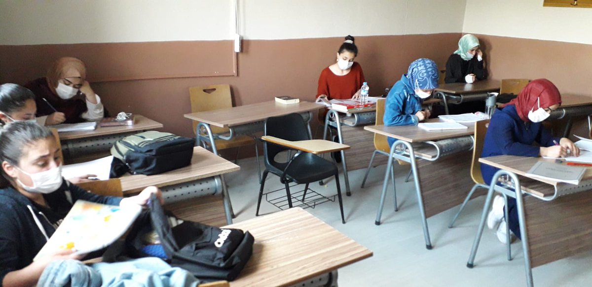 İngilizce kursumuz devam ediyor.