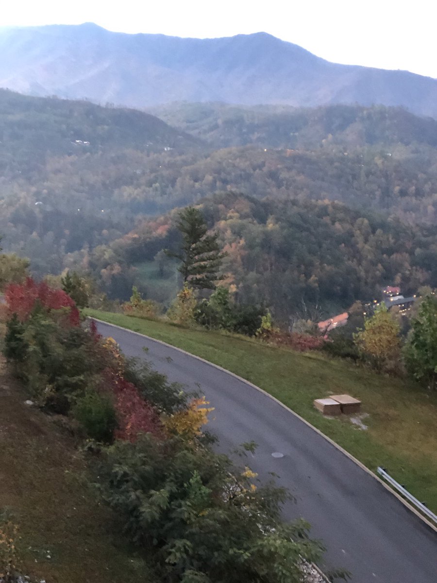thegrannyMAC4's tweet image. Beautiful Tennessee view from our deck until Sunday. Alabama-Tennessee game on Saturday. Go VOLS! 🧡🧡🏈🏈