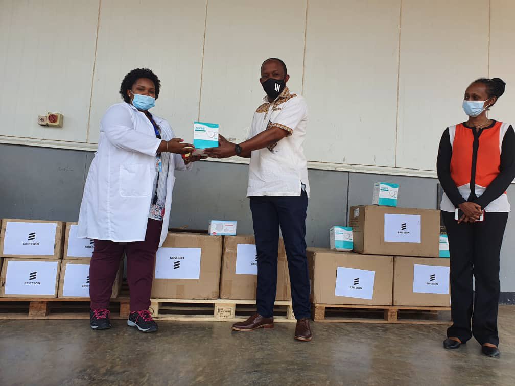 Mutwakil's tweet photo. We are honored in Ericsson Rwanda to participate on the efforts to fight COVID19. Today, we delivered over 10,000 masks and more than 100 glove to the Ministry of Health.
#AdricaInMotion https://t.co/fx1uAccaRF