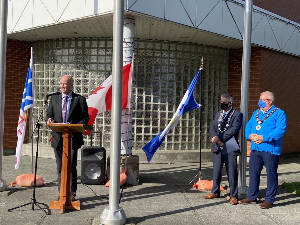 It is a pleasure to announce more than $1 Million dollars in federal funding for four green infrastructure projects in the towns of Carbonear and Victoria this morning! (Thread)