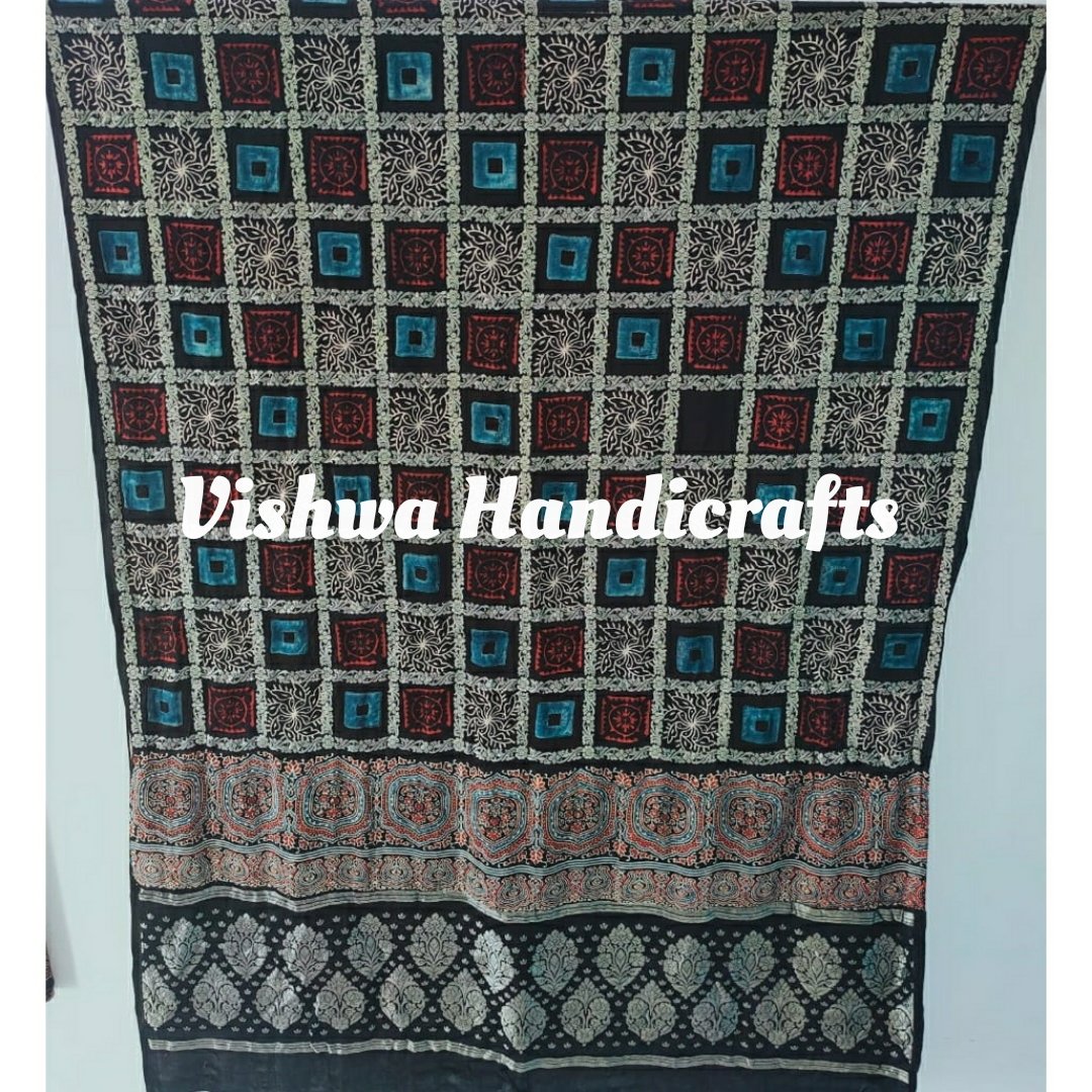 V_HANDICRAFTS's tweet photo. Modal checks ajrakh designer dupatta.
#dupattas
#fashion
#modalsilk
#designerpallu
#designerdupatta
#vishwahandicrafts
#smallbusiness
#onlineshopping
#newarrivals
#followforfollow
#vocalforlocal
#handmade
#artisaninspiration
#picoftheday https://t.co/0iujgVsrlI