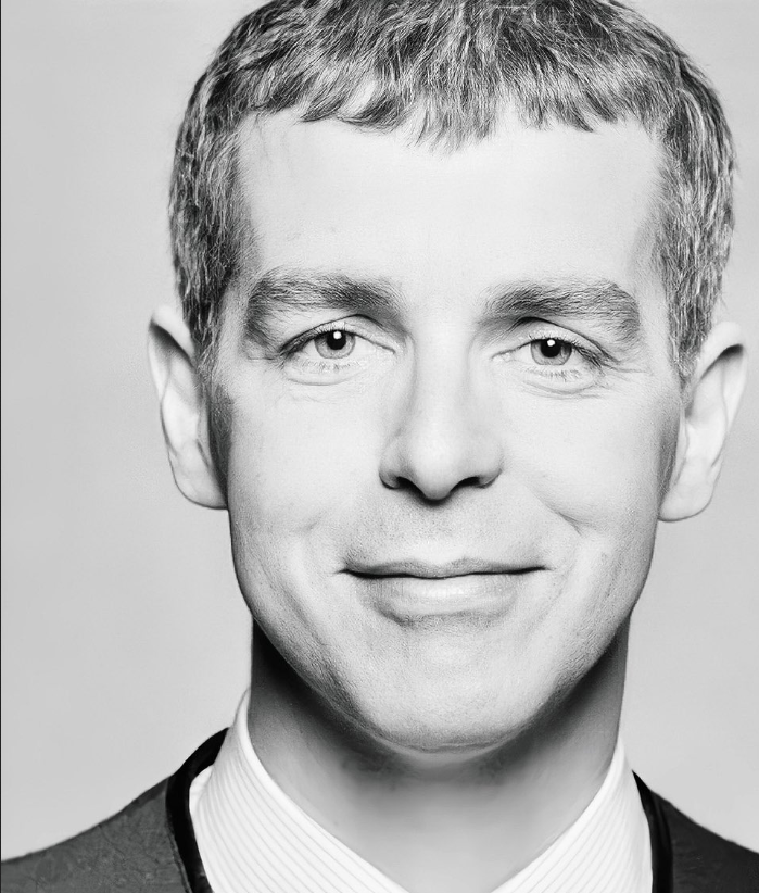 Lowetennant's tweet photo. #petshopboys #80s #UK #London @petshopboys their"Behaviour"at 30, #OnlyTheWind
Neil T: "Robbie Williams once sang the whole song to me in the Groucho Club upstairs bar. It was in his drinking days." https://t.co/RO5cEbdNKM