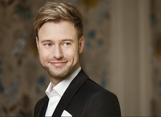 AlvaroCueva's tweet photo. ¡"Breaking Music 01 - Benjamin Appl" https://t.co/0AgcYTSxam @FilmAndArtsTV @amctv_la @BeuloPRMexico @BenjaminAppl #BreakingMusic #BenjaminAppl #FilmandArts #AMC #Music #Musica #Film #MusicalSeries #Series #Especial #Tango #Lied #Recomendacion #Critica https://t.co/E2cqcV60Xi