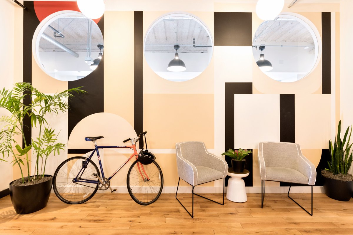 WeWork's tweet photo. How many circles can you spot in this photo? Obsessed with these laidback vibes at WeWork 600 California St. For more on this location, visit https://t.co/Q6NHPQsAQl. #wework #weworksf https://t.co/LkMzGRqyVW