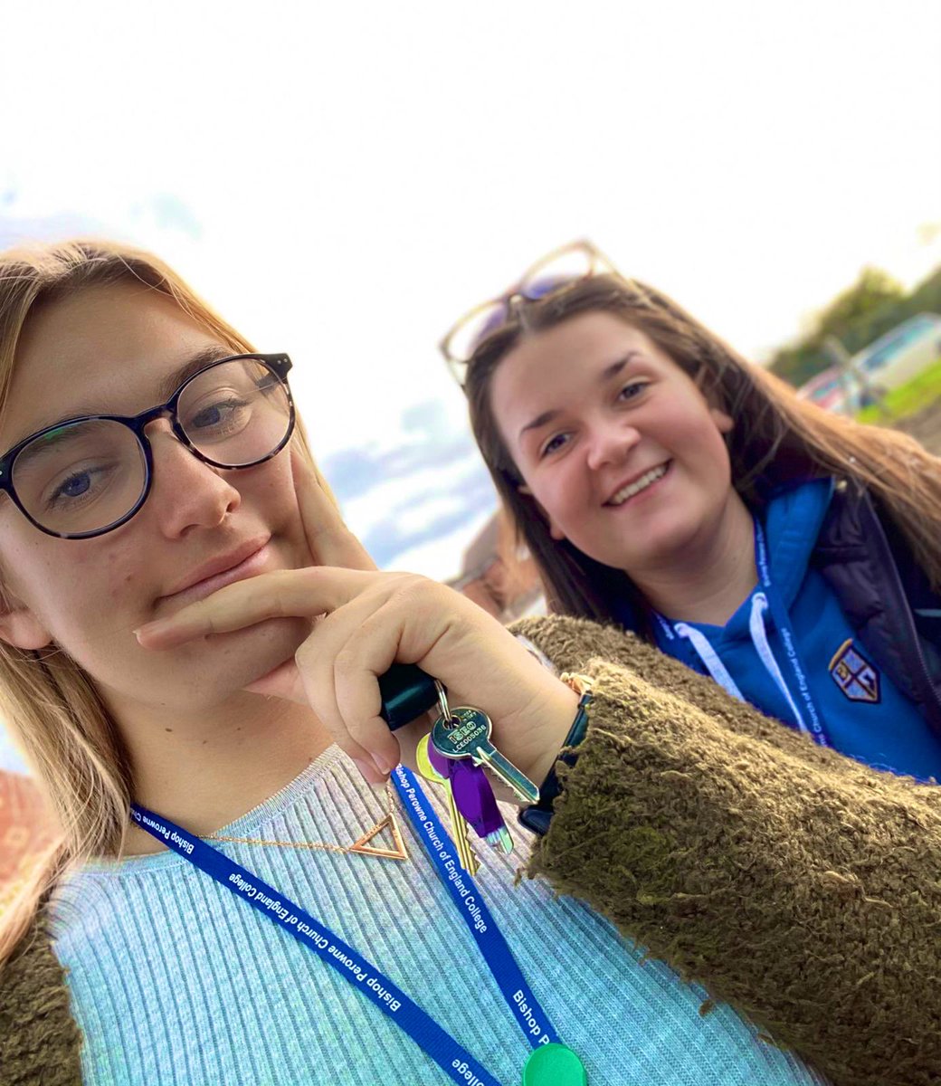 MissKirkhamBio's tweet photo. Survived the first 8 weeks and what an 8 weeks it has been! My eyes have truely been opened to being a real teacher! Despite it being hard and sluggish on some days the reward is HUGE! Roll on half term and a big glass of gin! Congrats to others finishing their first half term 🙌🏽 https://t.co/gT4ShjVueQ