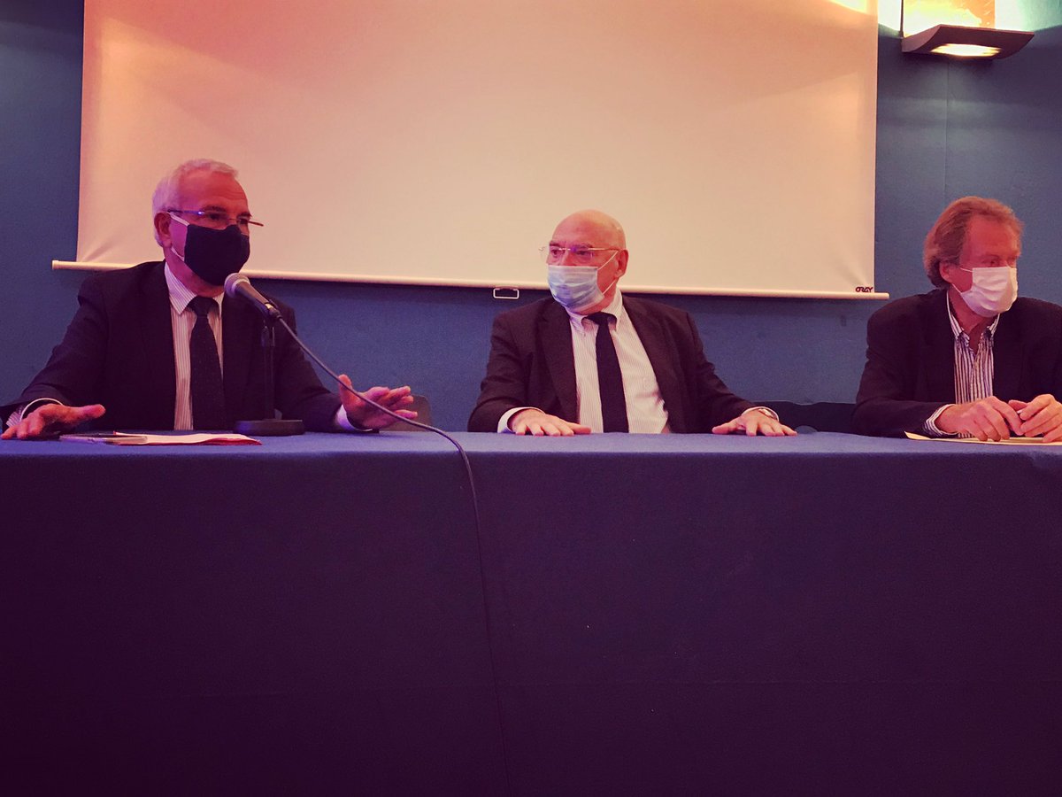 badaouikhera's tweet photo. Avec @JeanLeonetti pr l’Ass gle de l’Association de défense du #Ponteil et du #CapdAntibes présidée par Jean-Marie BONNET.
Des échanges riches avec les participants et l’occasion de rappeler les actions d’@antibes_jlp en matière de propreté, espaces verts et entretien du littoral https://t.co/VVeacDQ5XU