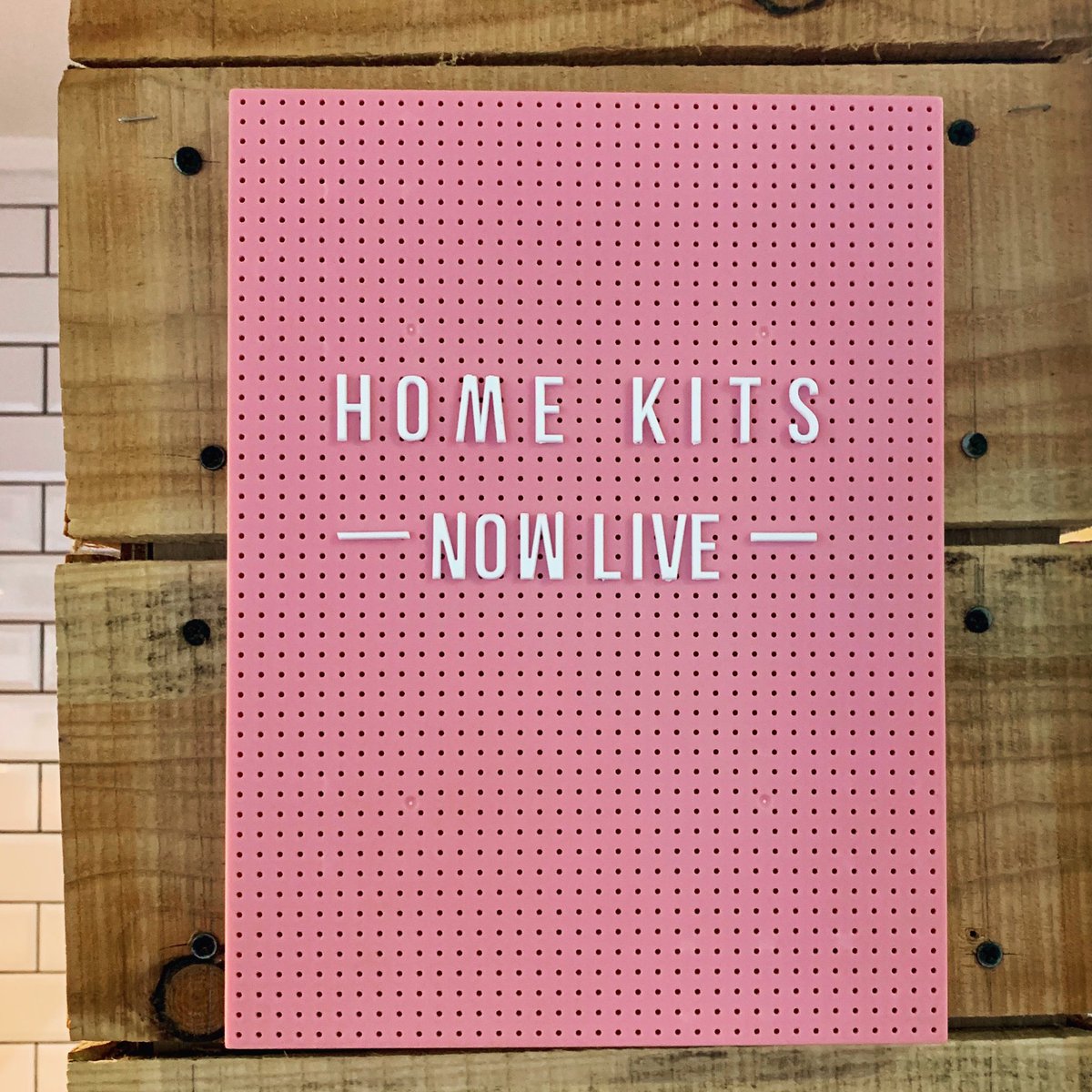 Our Franks @ home kits are now live! We’re so excited to be putting these out and we can’t wait to see your dogs! 

🌭 Shop: frankshotdogs.square.site/s/shop