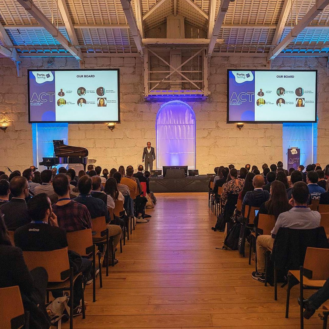 PortoTechHub's tweet photo. Just over a year ago, Art, Culture and Technologies “walked“ into Alfândega do Porto and... history was made! 👏
#PTH #PortoTechHub #pthconference #portotechhubconference #PTH2019 #PTH2020 #Porto #tech #techporto #portoconference #conference #techconference https://t.co/2glh17Xj58
