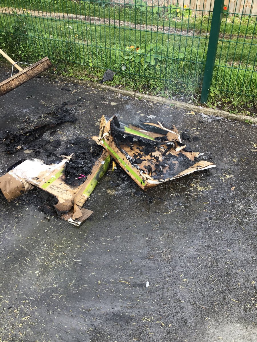 LancastrianInf1's tweet photo. Our great Fire of London re-enactment was fantastic today. We saw how the fire spread and how it was stopped. A great end to all of our learning this half term. https://t.co/Cb7uFlK8g9