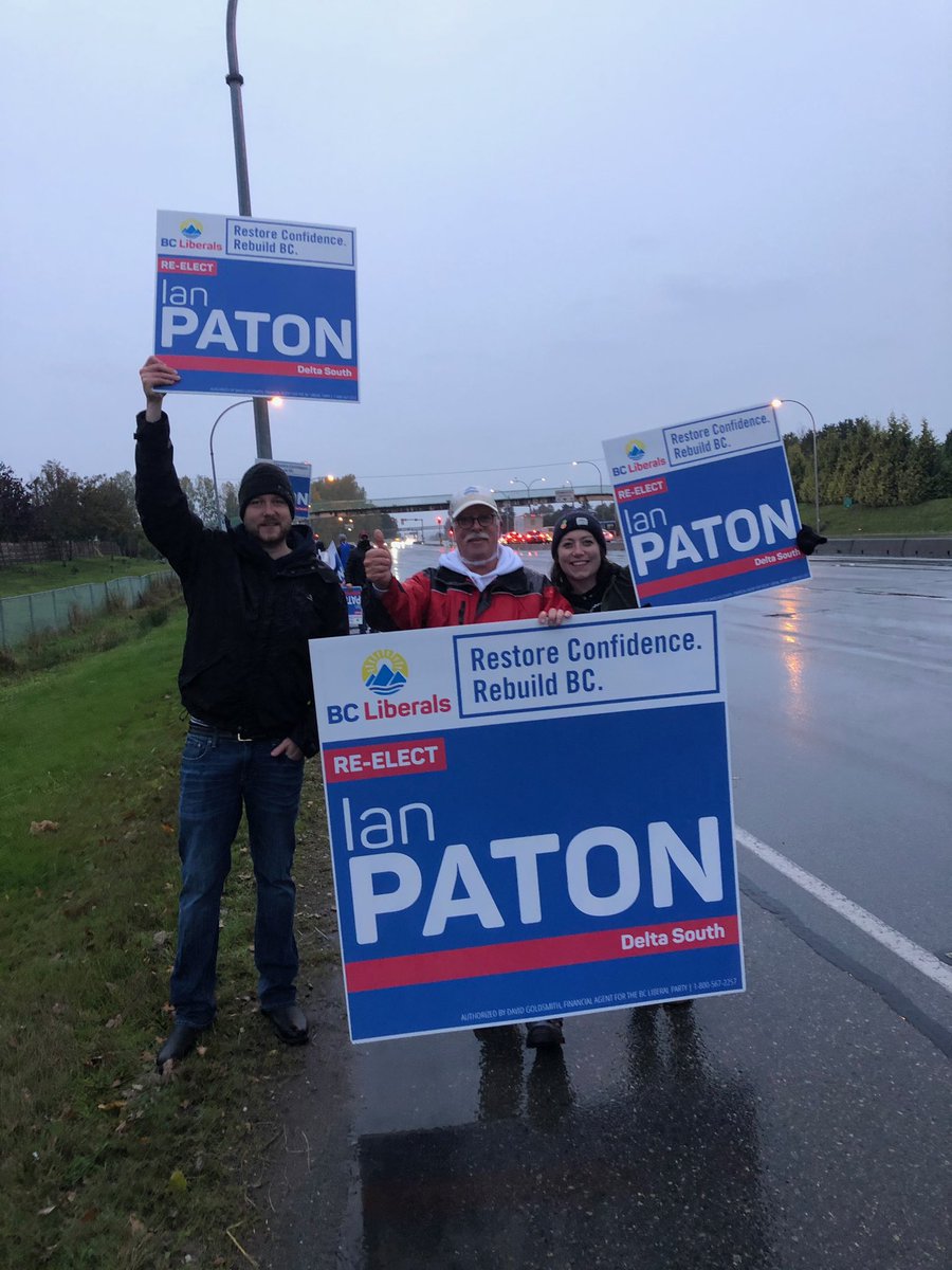 IanPatonDelta's tweet photo. A wet but fun morning burmashaving in Ladner. Thanks to my family and all of the volunteers who came out to get soaked at 7am. Grateful for the honks of support from commuters on their way through the old #masseytunnel. Tomorrow is election day - let’s build the bridge! #bcpoli https://t.co/uBTucIN4vO