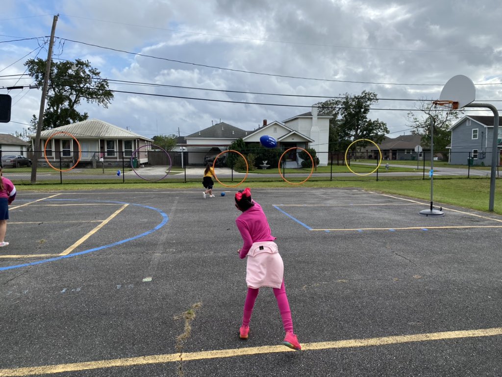 MrSethL's tweet photo. Since we are still not allowed to share equipment, I got a little creative so my students could practice throwing. @JPschools @LA_HPERD #physicaleducation https://t.co/XseauvNDdT