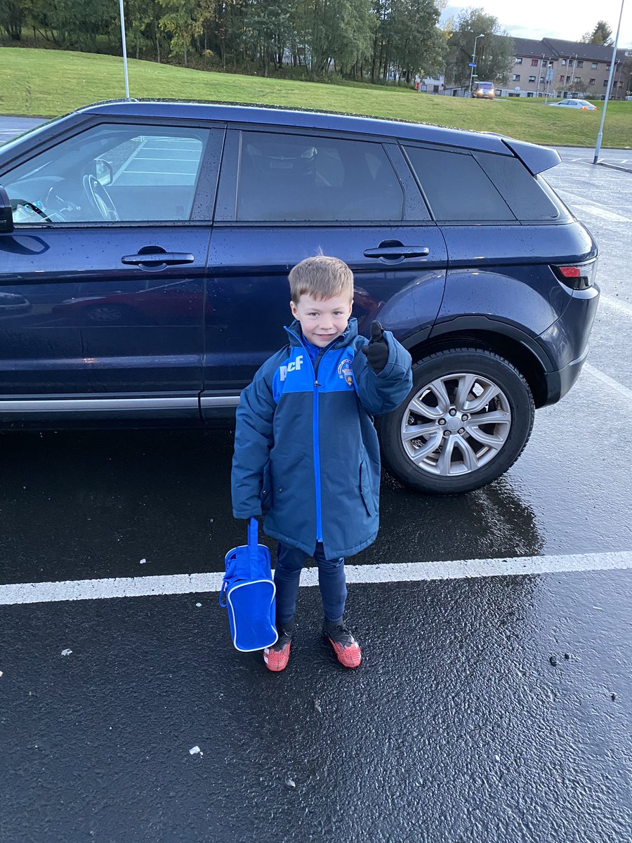 djstu1985's tweet photo. Can’t argue with the wee mans dedication to the cause! Training on his BDay  ⚽️ with his new jacket for the winter 🥶 @MortonCommunity @Morton_FC https://t.co/VSBfWtYMSi