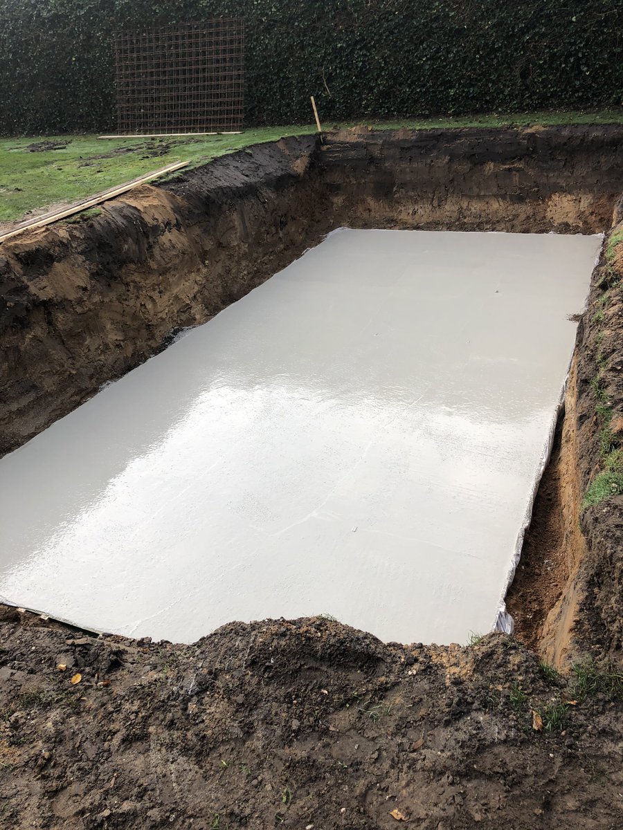 Weer een Betonvloer gerealiseerd voor aqua zwembaden Sander Jansen