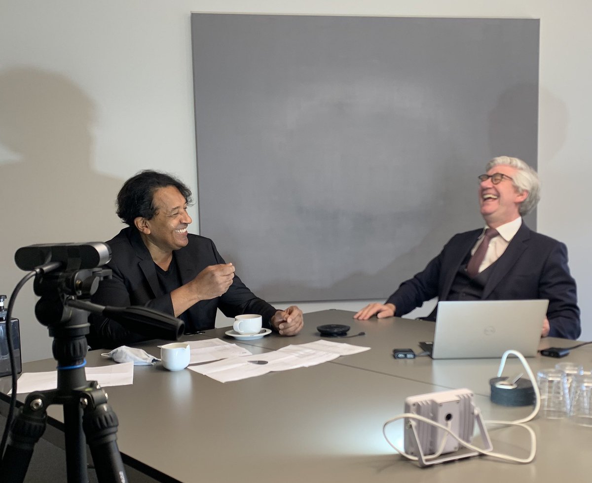 ChernoJobatey's tweet photo. Vortrag zum Lunch über die neue #ÖkonomieDerAufmerksamkeit bei der American Chamber of Commerce in Germany! Danke für die Einladung @TorstenOltmanns #LustigWars! ;-))

Lunch speech on the new #EconomicsOfAttention at #AmChamGermany. #Thanksforhavingme Torsten Oltmanns! ;-)) https://t.co/JHz36O09ez