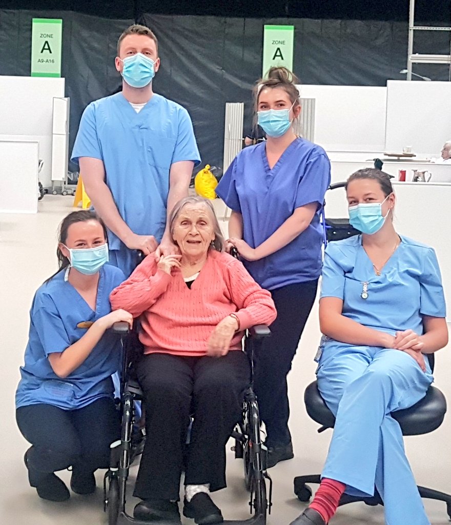 Yvonne Young 🌈 tweet media