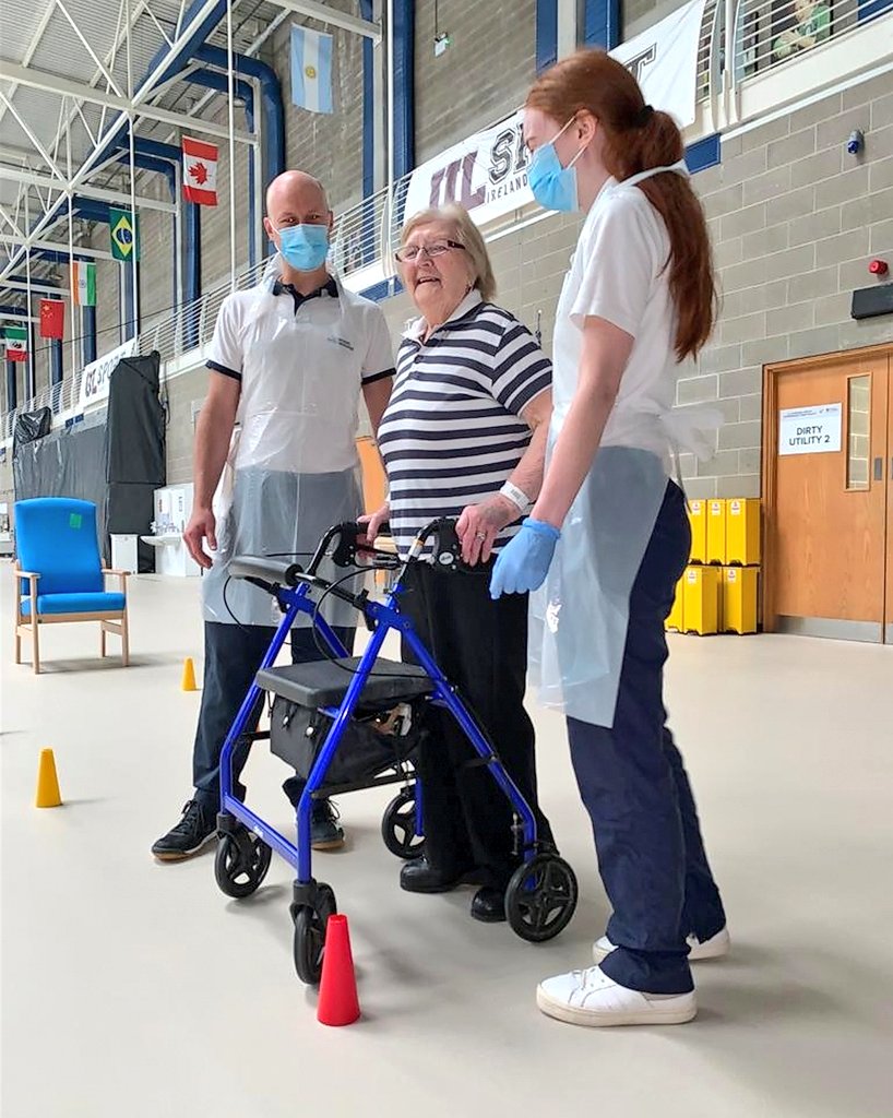 1.Feeling a little 💔 but also proud &amp; lucky to have been part of #ICFTEAM <a href="/ULHospitals/">Follow @HSEMidWest</a>
What an amazing experience &amp; fantastic people!
2 things I will take away:
Loneliness is more damaging than any medical condition, 
Kindness is more powerful than any pain killer
<a href="/colettecowan1/">Colette Cowan</a>