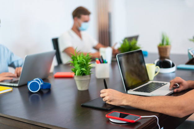 #TGIF! A dedicated desk is an affordable option for those who desire the dedicated space of an office within our collaborative #coworking spaces! ☎️949.334.8600 ✉️robin@esdicorp.com -We are following all social distancing requirements to give you the most pleasant experience!