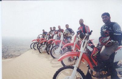 ExtremeXtaz's tweet photo. UAE 90s https://t.co/dVetvJoTay