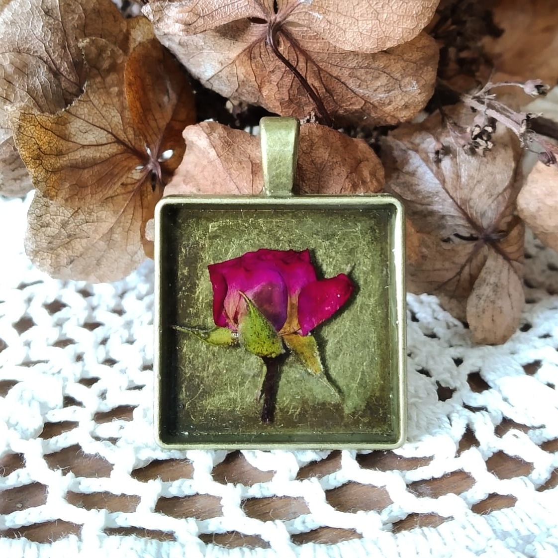 Viola94339443's tweet photo. #VioLab #roses #juwerly #creations #handmade https://t.co/XAgLFHgg43