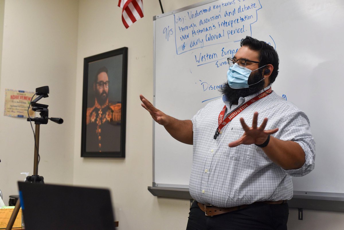 ElB8aBpWAAcVG-7?format=jpg&name=medium