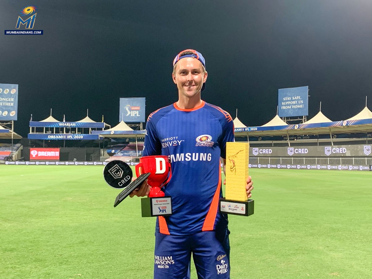mipaltan's tweet photo. Returning from Sharjah with 4️⃣ wickets, 3️⃣ awards and 2️⃣ points 💙

#OneFamily #MumbaiIndians #Dream11IPL #CSKvMI @trent_boult https://t.co/gY7h0yyyw8