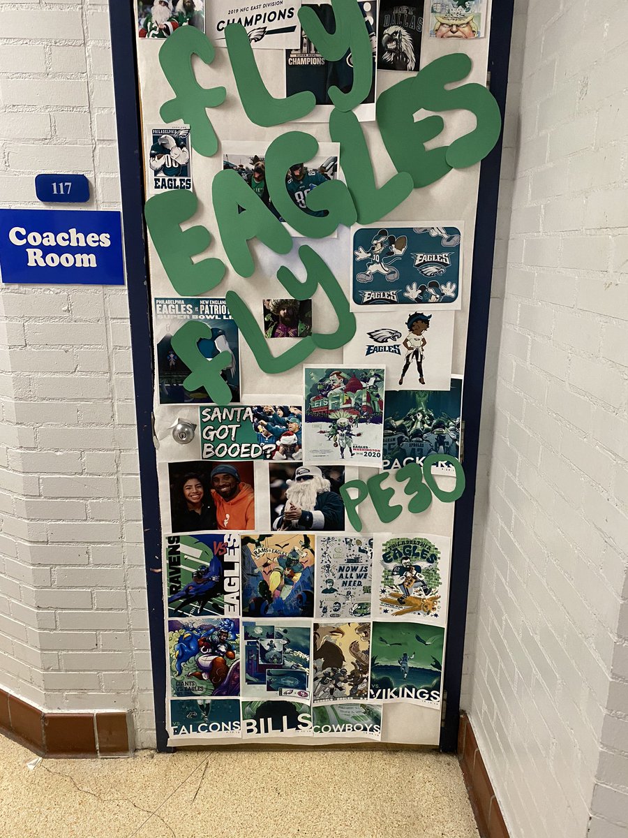 TrackRose's tweet image. My PE 30 students have great intelligence!  Outstanding Halloween door decoration. If we don’t win it’s rigged and we might not accept the outcome