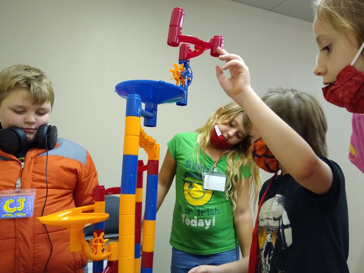 FreedomForYouth's tweet photo. We had fun at programming in Carlisle last night. #godisgood https://t.co/52viXG75DF