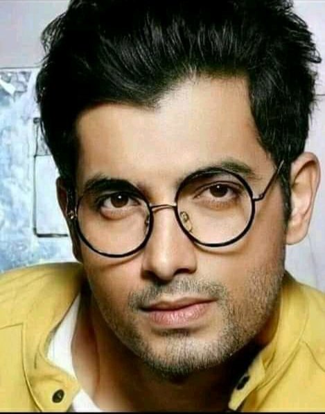 KIYARAKHHO's tweet photo. He is nicest person #RockingReturnOfSharad https://t.co/dVEeTpiZDI
