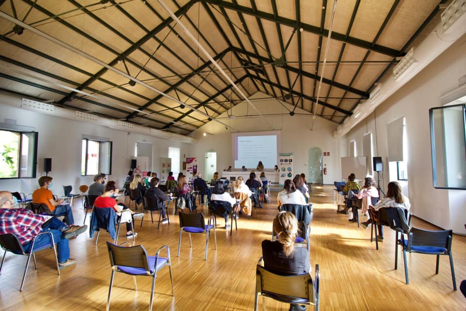 Probens_Mca's tweet photo. 📣 Aquesta setmana PROBENS ha participat a la presentació de l'App @InterviewChamp_ 📲de la mà de la nostra companya Ana Sancha, orientadora laboral del projecte Joves en Acció, per explicar els obstacles que troba o presenta aquest col·lectiu durant el procés de recerca de feina https://t.co/xsZSfPTaPU