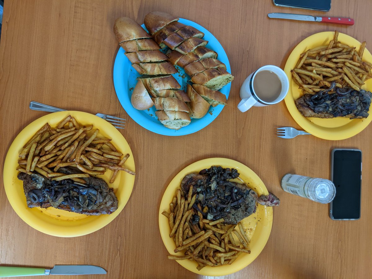bhr_neurotherap's tweet photo. Happy to have facilitated one of our patients from neuro outliers team making his dinner! A perfectly cooked steak with mushroom and onion, chips and garlic bread. Yum!!
@lexileetobe @LisaLomas11 
#brilliantchef 
#domesticADL
#coremuscles https://t.co/mfeayhN5wq