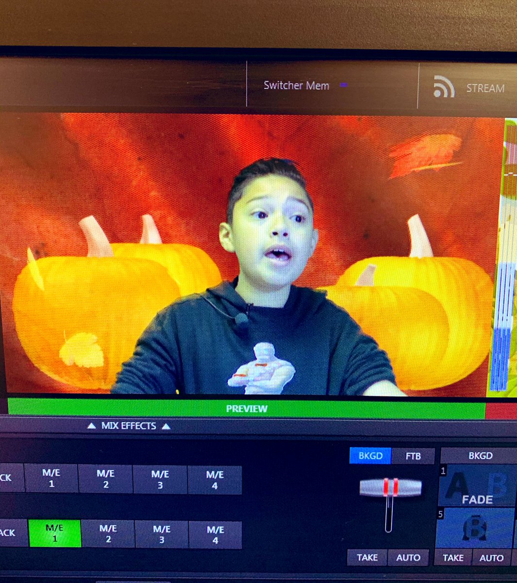 dawn campagna tweet media