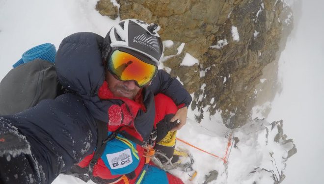 desnivelados's tweet photo. Sergi Mingote formará parte de un equipo multinacional, amplio y fuerte, de 10 alpinistas y 12 sherpas, que intentará la primera ascensión al K2 en invierno, el único ochomil que no ha sido escalado en la época más fría del año. ENTREVISTA:
https://t.co/O1Koboylrh https://t.co/c3awgh0YUn