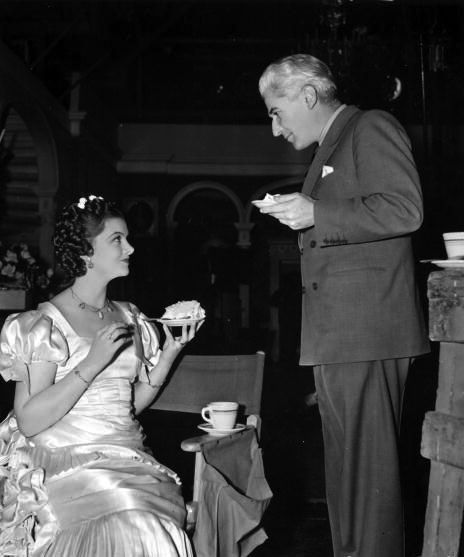 Myrna Loy and cake: a thread