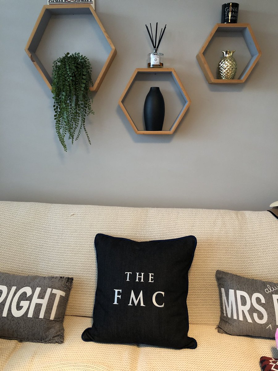 AmberDenae22's tweet photo. A very special gift from my Dad (@DPJ1963) from @KFwines - my favourite wine ever, The FMC. Canβt wait to drink plenty bottles of it when all my treatments are over!πππ #drinkchenin #kenforrester #thefmc https://t.co/OrlOQiBCHp