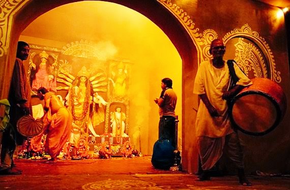   #ThreadSANDHI PUJA is one of the most important ritual of Durga puja performed in the last 24 minute of Mahastami & first 24 min of NavamiThis 48 min period of Sandhi is considered most pious & powerful period of Navaratri.108 lamp are lit & 108 Lotus flower,108 Bilba Patra