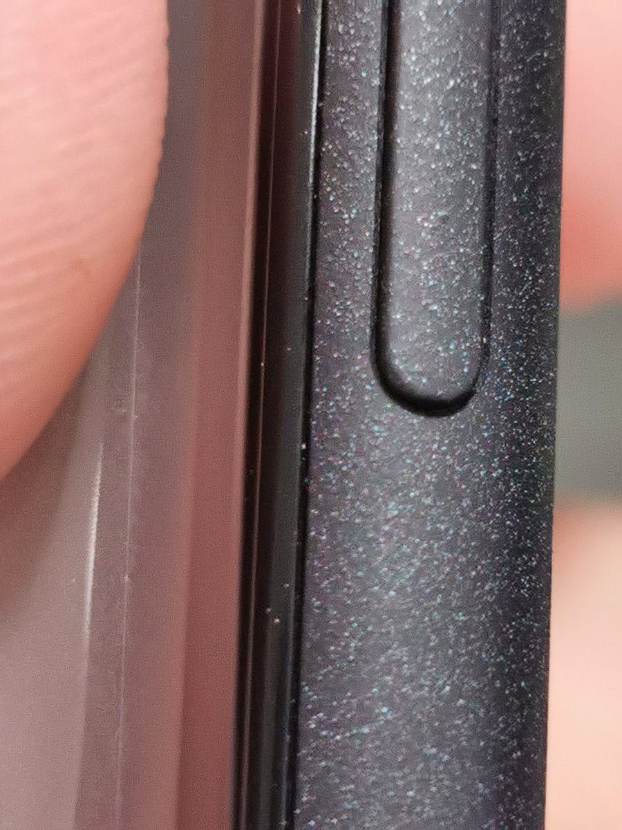 KyprisPacome's tweet image. Unboxing #Pixel5 😕 #screengate
Retour à l'expéditeur