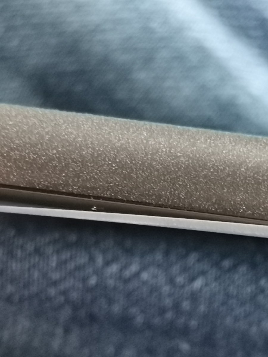 KyprisPacome's tweet image. Unboxing #Pixel5 😕 #screengate
Retour à l'expéditeur