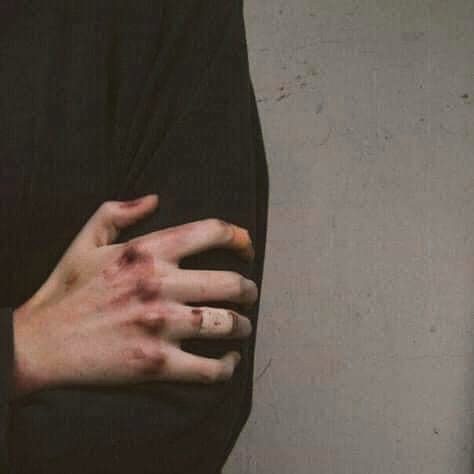 لاتنصحني بالتحمل،،،خذ مكاني وتحمل،🖤🥀