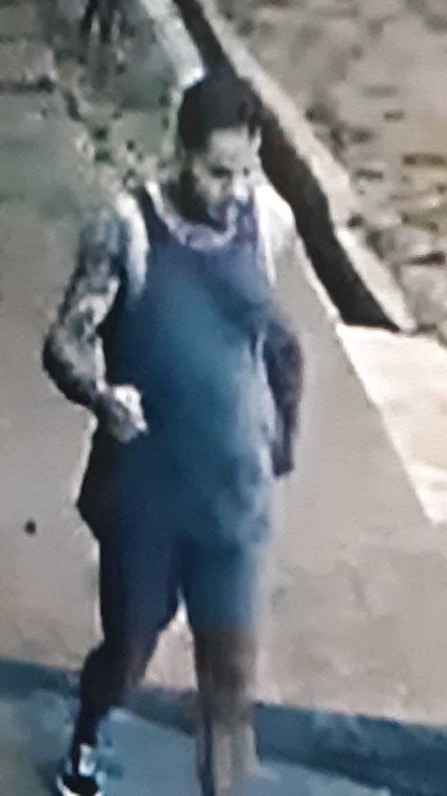 juanmaencisod's tweet photo. El presunto autor del maltrato a Shelby, ya se encuentra detenido.
Agradecemos a la Policía por la ayuda, y la cooperación de la Fiscalía, para que se haga justicia!
Acercamos toda la documentación y evidencia recabada!

#CarcelPorMaltratoAnimalYA https://t.co/xgpmV8ptUw