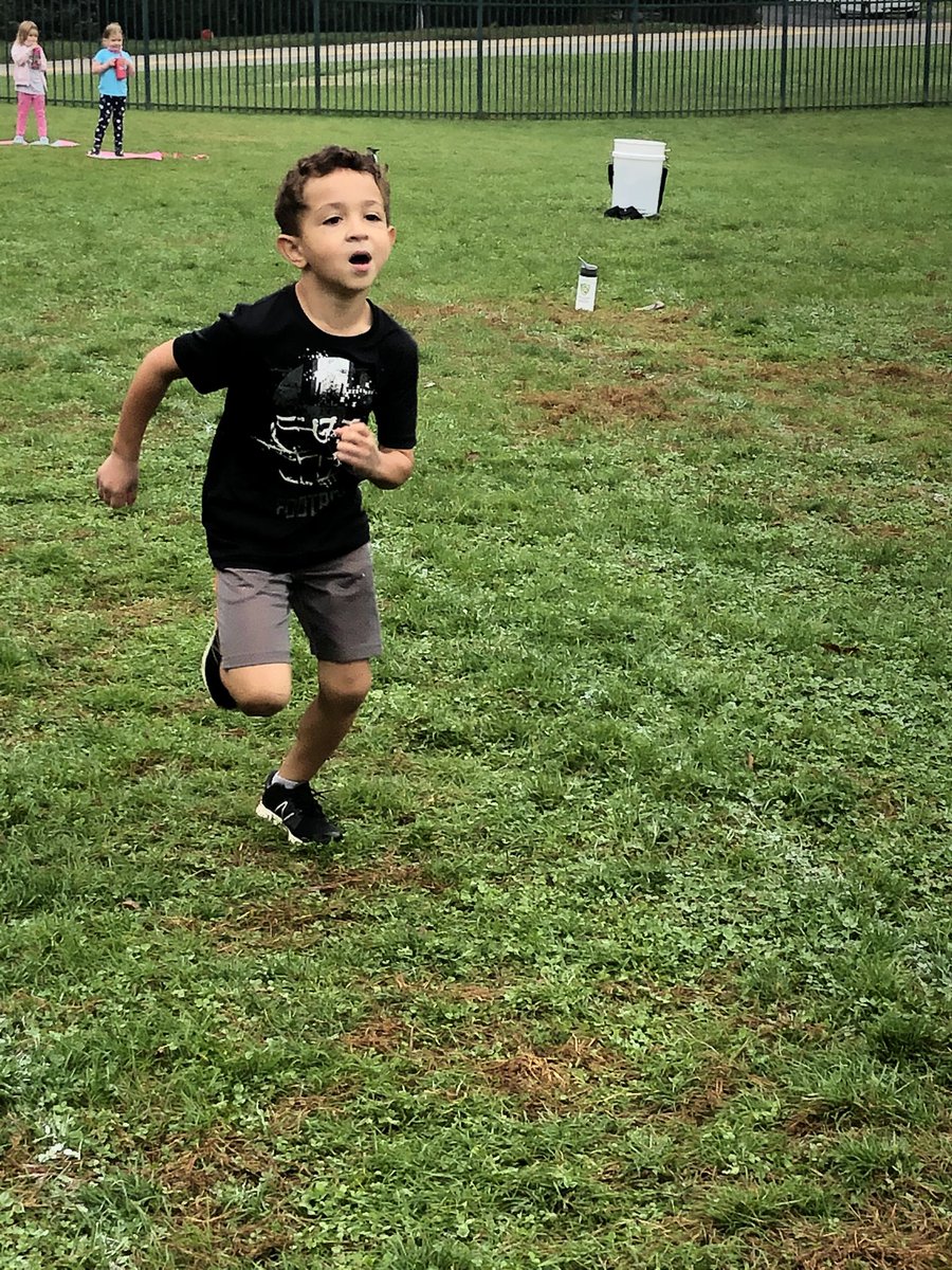 CBAWestChester's tweet photo. #Kindergarten participated in the 5K for @BHHNation #stompcancer https://t.co/6GrsD0qoBl