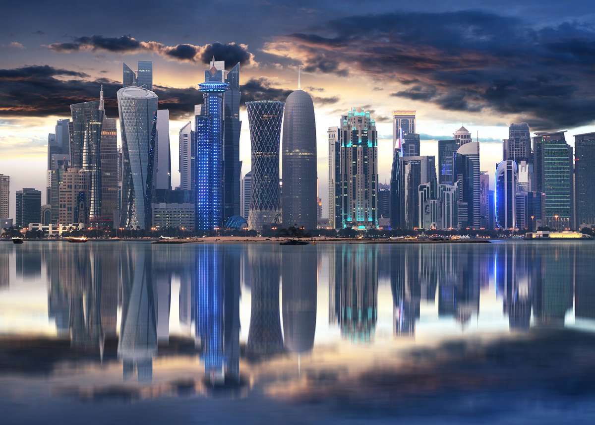 qbdqatar's tweet photo. Good evening #Doha ❗️
They day where you free 🙌 Tune on 📶

Every Story is beautiful but history is my favorite ❗️

#StayHappy 👌🏻 #StayTuned 👍🏻

Captured by: @san_sabil ✅
#Qatar #QBDQatar #Friday #Viral #QatarWestBay #WestBay
#DowntownDoha #Doha #Skyline #DohaCornice #DohaSky https://t.co/7HMGwgq3qu