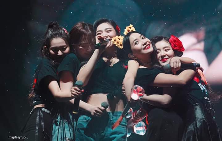 Baebyluvss's tweet photo. Always and Forever with RED VELVET
#IRENEWEGOTYOURBACK #IRENEBESTLEADER #WeloveyouIrene #Irenewetrustyou
#FutureWithRedVelvet @RVsmtown 
#IRENE #SEULGI #WENDY #JOY #YERI 💗💛💙💚💜 https://t.co/LAxdX5adi3