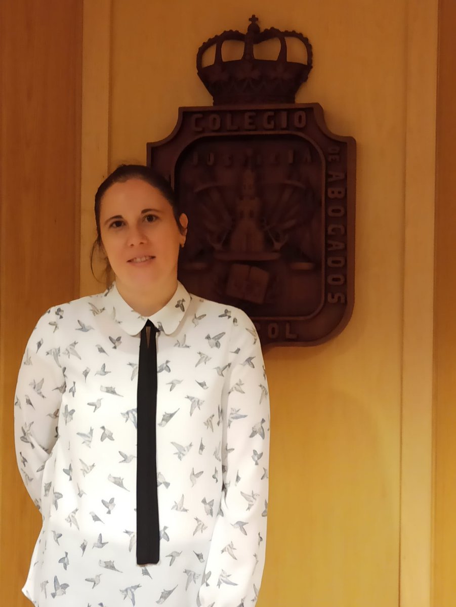 ajaferrol's tweet photo. Hoy queremos presentaros a dos nuevas integrantes de la Junta Directiva de nuestra Agrupación.

Nueva Secretaria de AJA Ferrol: Doña Vanesa Picos Castro.

Nueva Vocal Segunda de AJA Ferrol: Doña Paula Fernández Barcia.

#AjaFerrol #Abogacía #Aja #ICAFerrol #Ferrol #Ceaj https://t.co/i9lHBwKjd5
