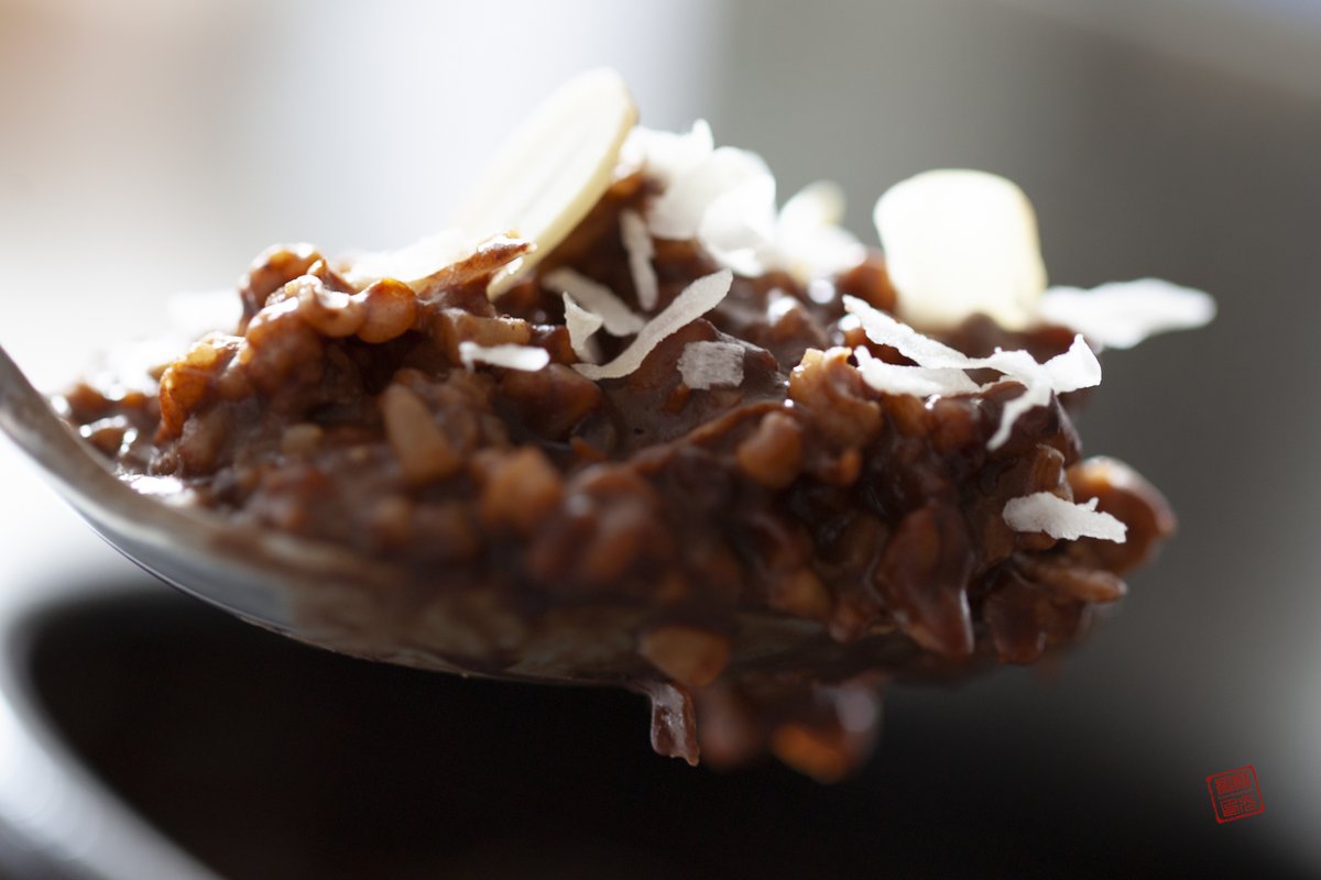 ferluc666's tweet photo. #CaitilinsBrekkies Steel cut oats with cocoa, sugar free chips, coconut, and almond. @caitilinwalsh #ata61 @atanet https://t.co/9yLVnn6lUo