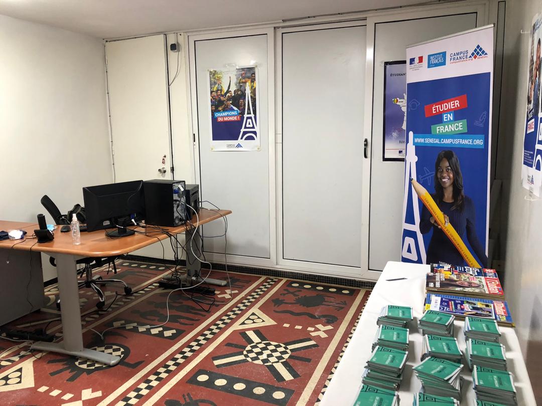 FranceoSenegal's tweet photo. Inauguration du nouvel espace @CFsenegal à Kaolack. Un agent permanent est à votre disposition pour vous conseiller et vous orienter. https://t.co/n7CkUzL2XP