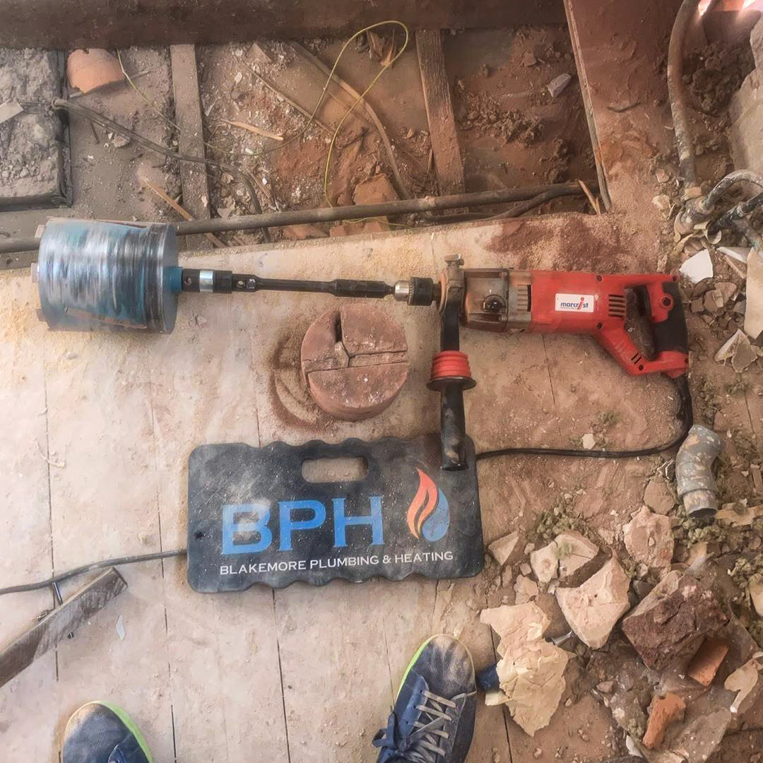 MarcristTools's tweet photo. Coring on the go with Damon Blakemore using our DDM1 2 speed Professional Dry Drill 💪🕳️

#marcrist #marcristuk https://t.co/mkkfPIDbgc