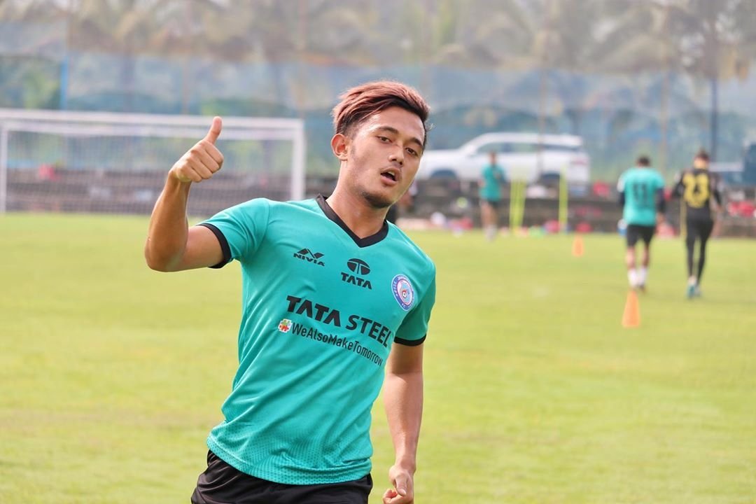 isaac_sawmtea's tweet photo. Feels good to be back on the pitch after 6 long months of break. All Good in the first day 😊👍
#Jamkekhelo #Goa #GODisgood #iv15 https://t.co/qE8bHtzmdW