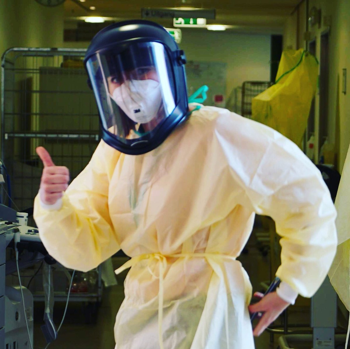 Toewijding en passie voor de zorg, onze patiënt én elkaar ... dat definieert onze medewerkers! Samen gaan we er opnieuw voor, hoe moeilijk het ook mag zijn. #bedanktomerookvooronstezijn #samentegencorona